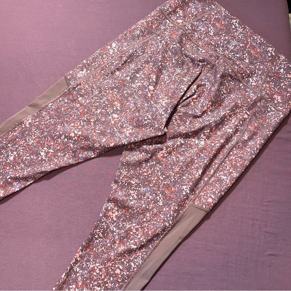 Athleta Rainier Printed Mesh Tight in Mauve/Brown Multi - Size 1X Leggings - Picture 7 of 8